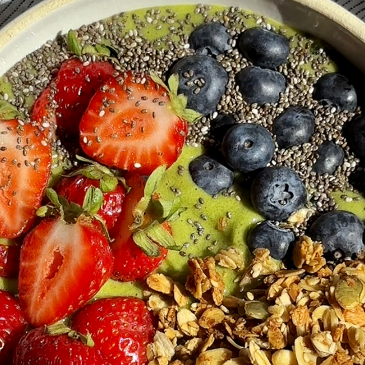 Matcha Breakfast Smoothie Bowl